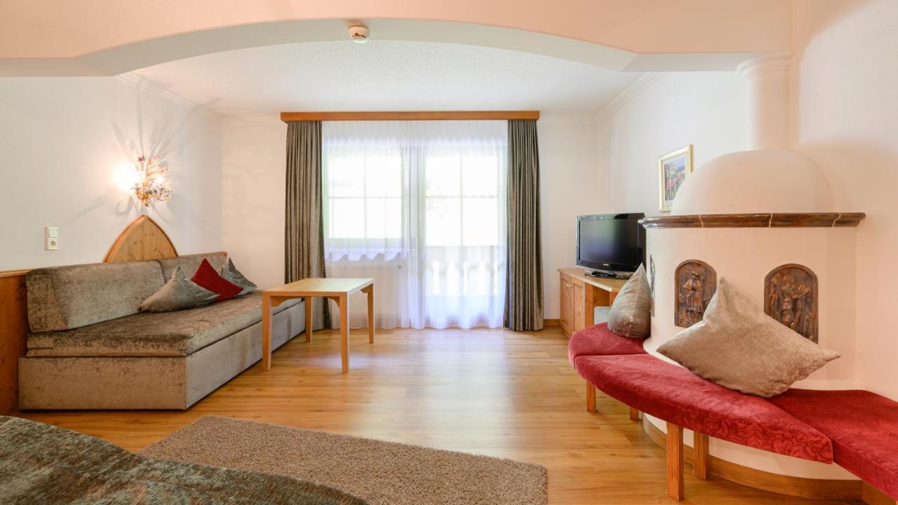 Hotel Garni Castel B&B Ischgl Dış mekan fotoğraf